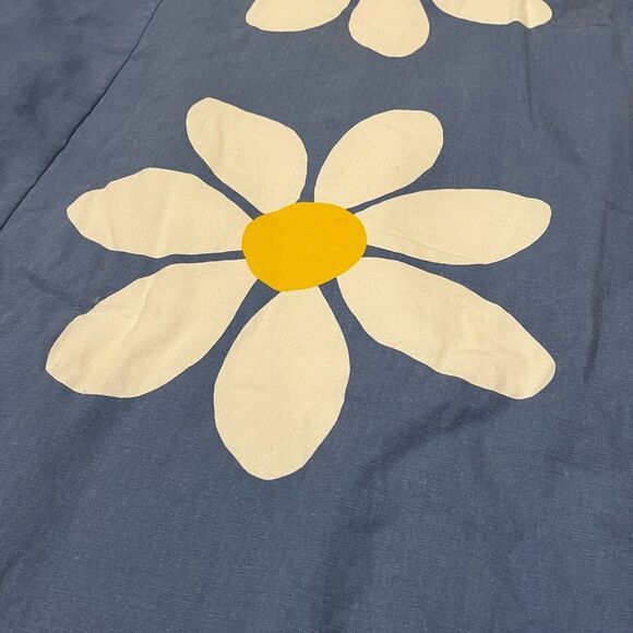 Pottery Barn Daisy Comforter Twin Bedspread - Picture 2 of 6